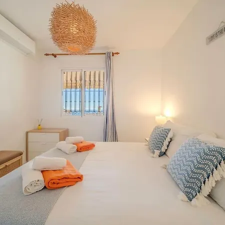 2 Bed Apartment, Big Terrace, Pool, Views + Beach! Appartement *