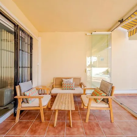 2 Bed Apartment, Big Terrace, Pool, Views + Beach! Appartement *